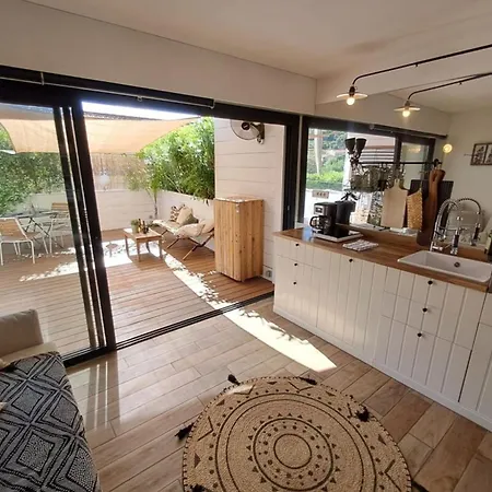 T2 With Terrace In La Fossette Apartment *